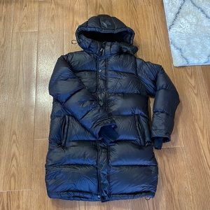 Aritzia TNA “The Super Puff” Mid in soft-shine black, size XS